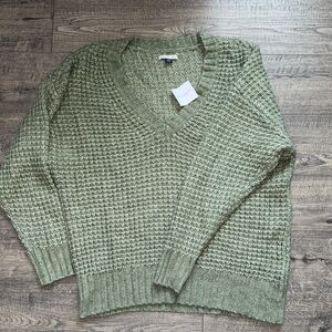 American Eagle Outfitters Olive V-Neck Sweater